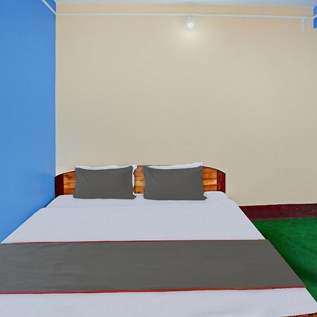 Capital O Basera Resort Padamchen 外观 照片